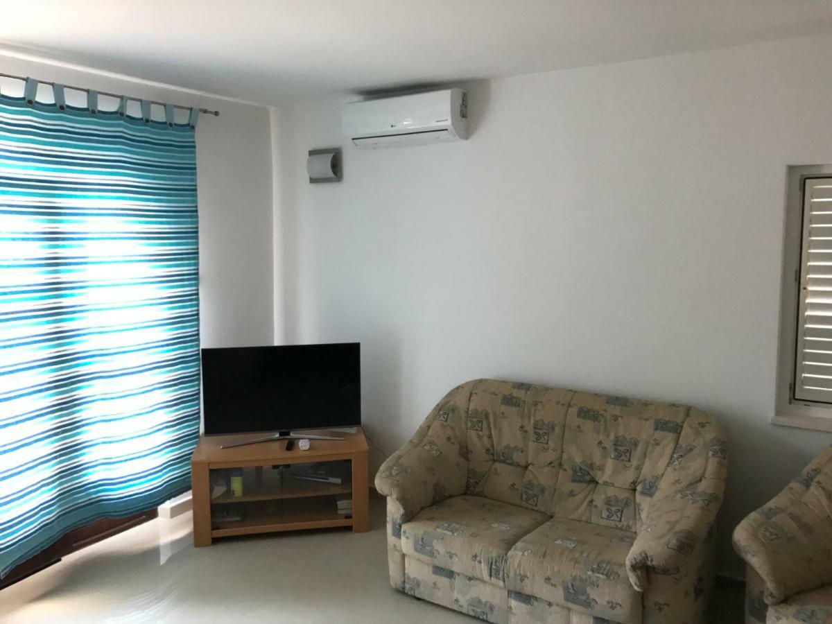 Apartments Volarevic Blace Luaran gambar